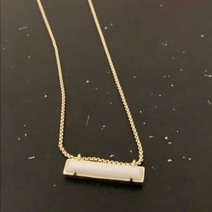 Kendra Scott Leanor necklace in gold/ivory pearl